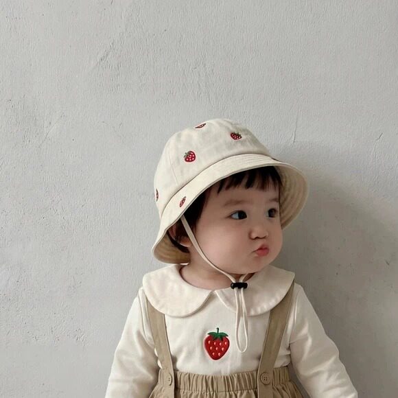 婴儿帽子春秋季可爱超萌草莓刺绣出游防晒帽婴幼儿宝宝穿搭渔夫帽