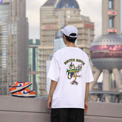 Kizzles短袖宽松男女醉醉虎印花