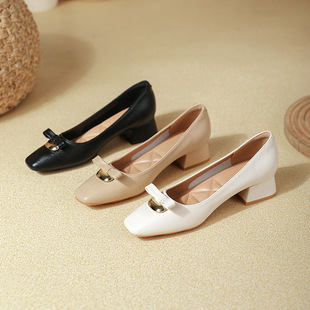 香港潮牌法式低跟浅口单鞋2025新款春秋惠州女鞋软皮方头不累脚高
