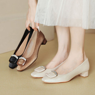 香港潮牌法式低跟浅口单鞋2025年新款春秋惠州女鞋子软皮方头不累