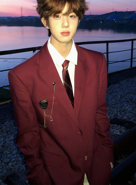 dk制服学院风红色西装上衣男新款休闲学生两粒扣外套原创徽章西服