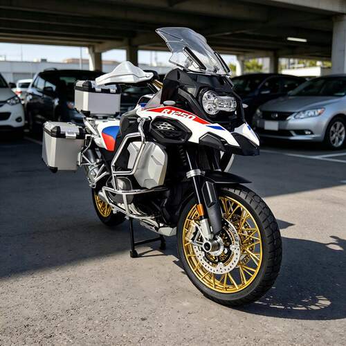 新款 仿真水鸟R1250 GS竞速摩托车合金模型遥控喷雾声光机车