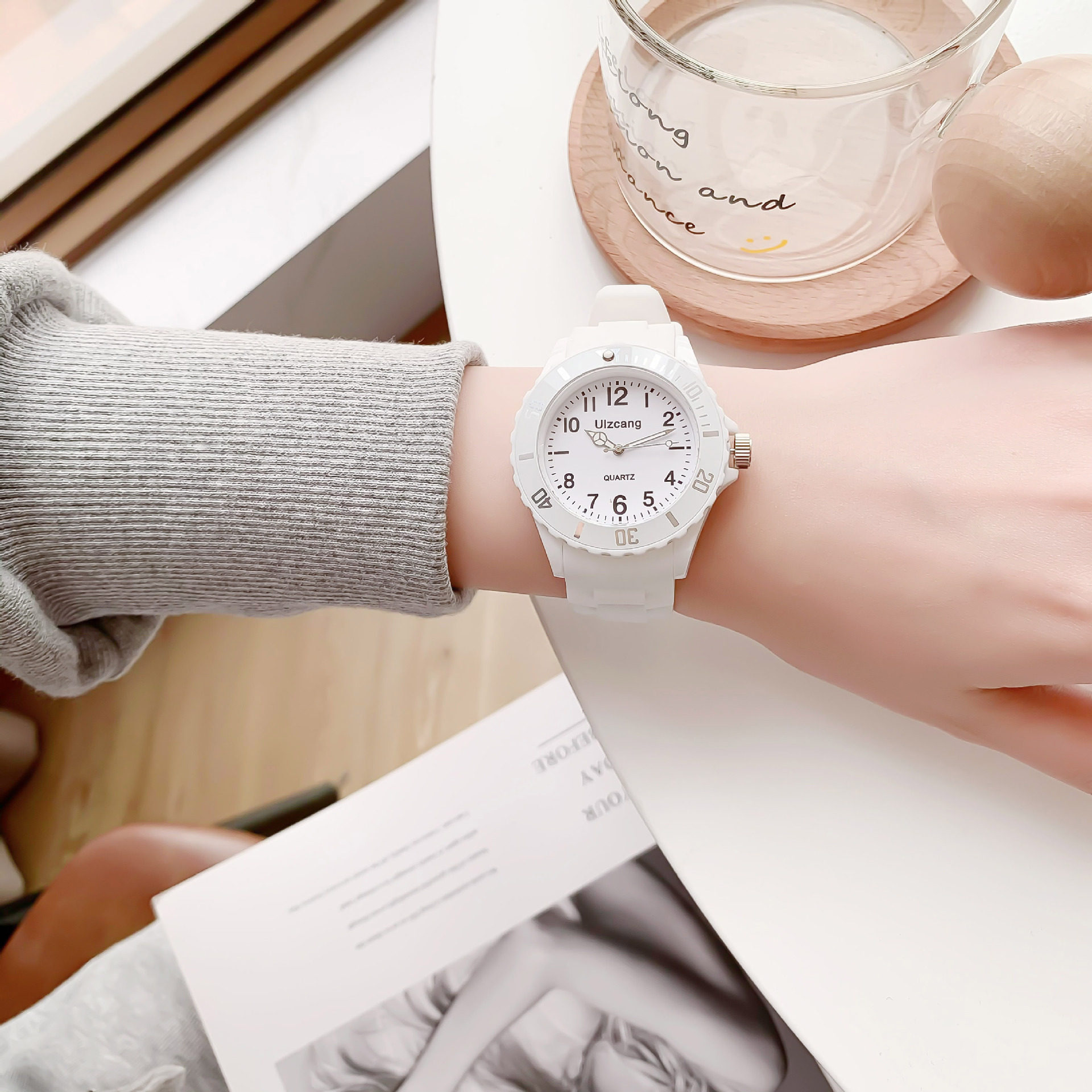 ins风果冻儿童手表小学初中生高颜值只看时间防水防摔考试石英表