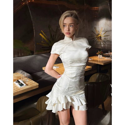 VanessaLab 白金刺绣中式旗袍裙子收腰下摆波浪纹短款连衣裙女