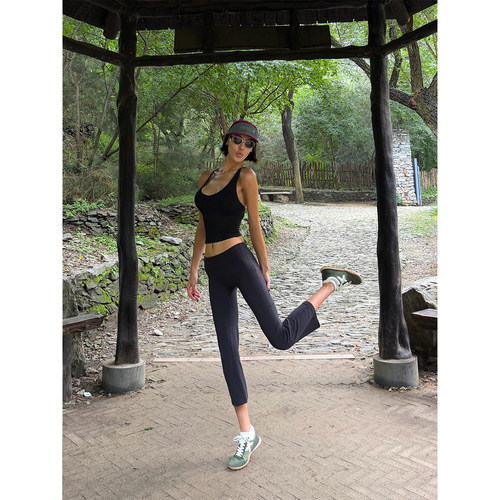 VanessaLab 私服巨好穿显瘦神裤薄款高腰提臀黑色微喇八分瑜伽裤