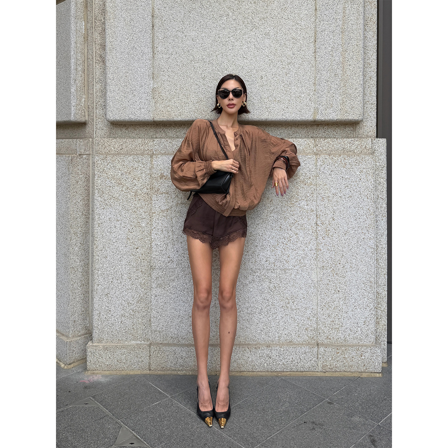 VanessaLab 私服早秋复古咖色光泽垂性衬衫女长袖圆领薄夹克外套