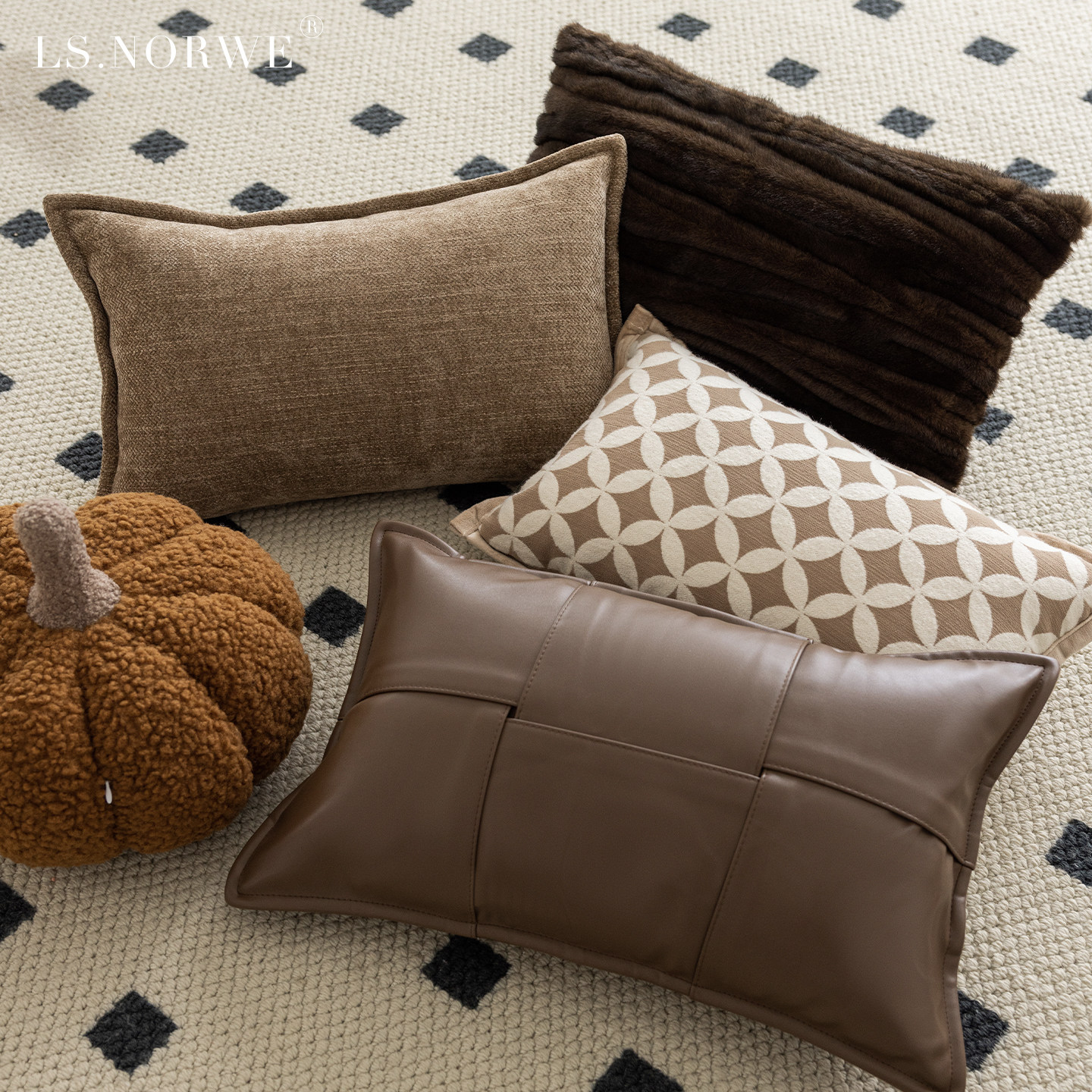 中古风腰枕抱枕南瓜靠枕装饰长条腰枕高级感静奢风靠垫软装抱枕套