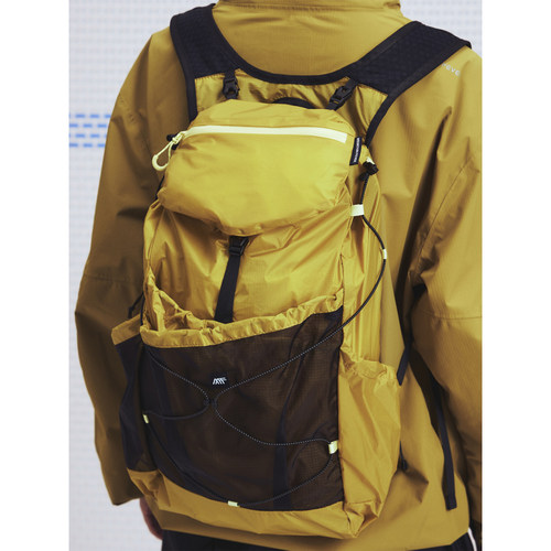 高山热防水抗撕裂轻量18L双肩包