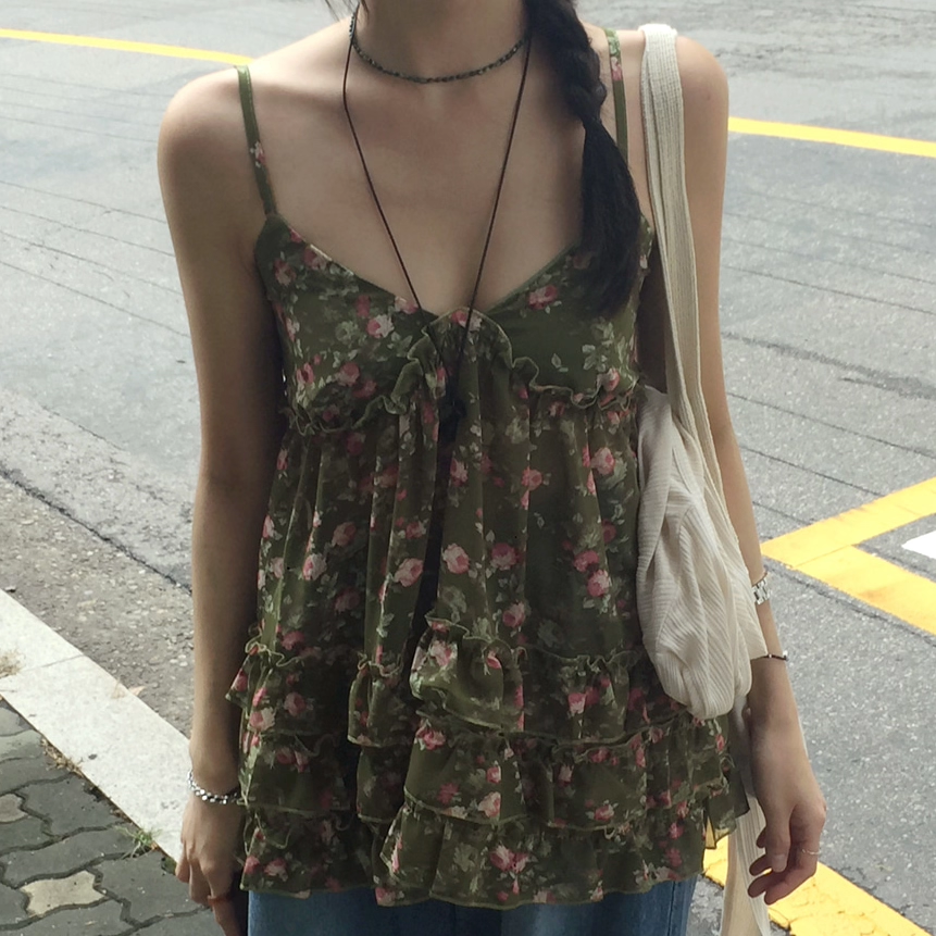 韩国女装细带吊装碎花减龄外穿