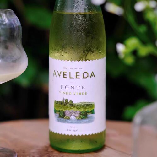 葡萄牙绿酒百年酒庄阿维莱达半甜白葡萄酒 Aveleda Fonte夏日小酒