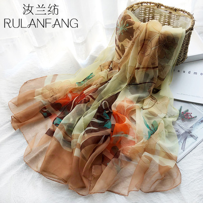 秋冬季棉麻围巾2024春夏季冰丝丝巾女海边防晒沙滩巾时尚印花