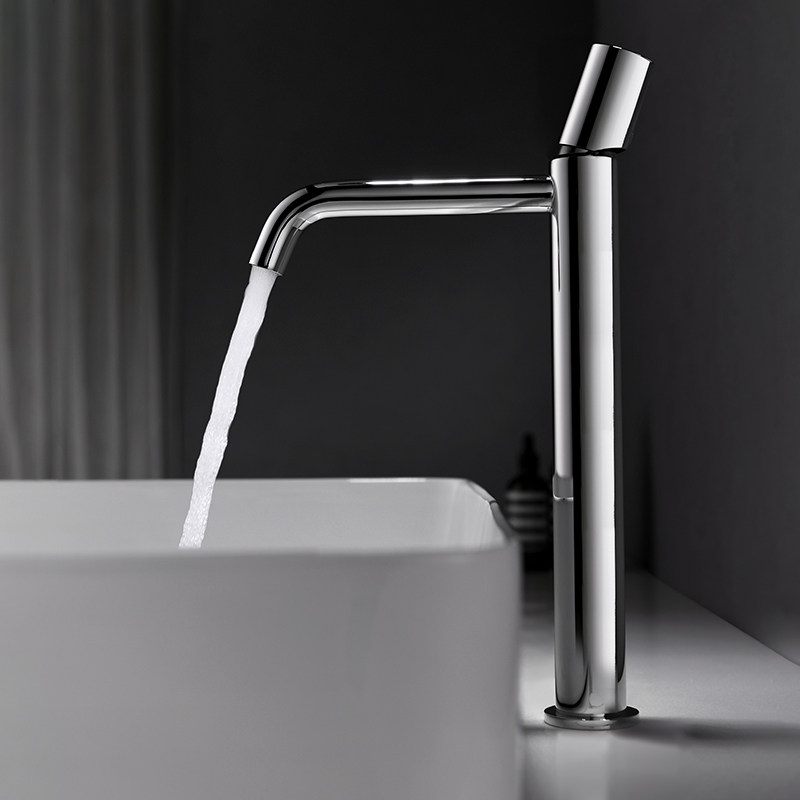 卫生间轻奢极简加高面盆水龙头