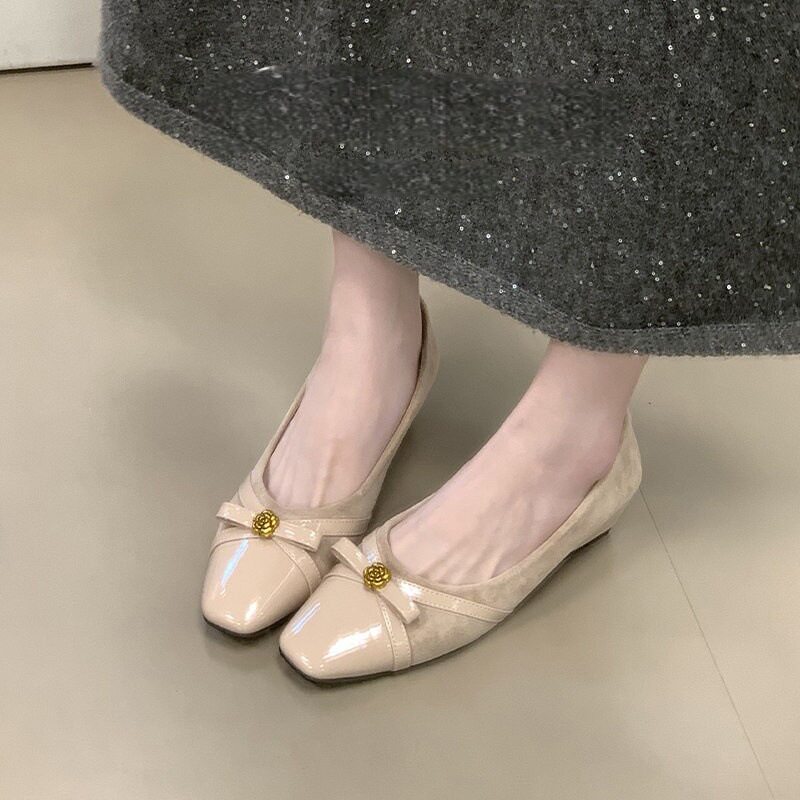 初遇季方头蝴蝶结坡跟单鞋春秋新款复古绒面通勤山茶花百搭鞋