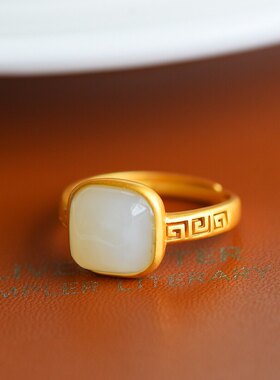 复古和田玉金色方形开口戒指女款