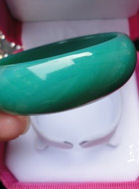 天然加宽加厚玛瑙内径玉手镯