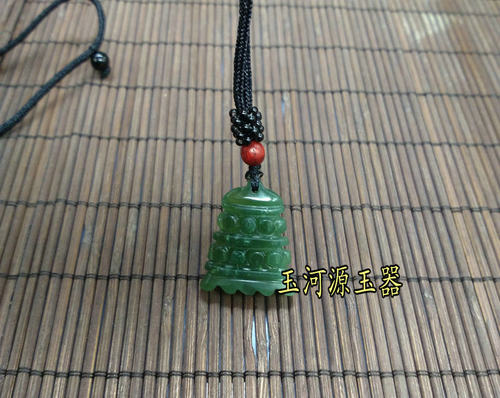 天然墨绿仿古编钟玉坠挂件