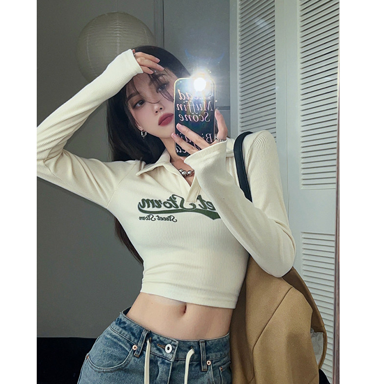 帅气女生嘻哈高腰短款露脐t恤图片