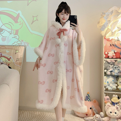 2025新款睡袍秋冬女款珊瑚绒加厚中长款连帽披风斗篷睡衣可爱浴袍