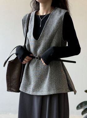 韩系v领马甲T恤套装秋叠穿长袖打底衫两件套配腰带82563强明女装