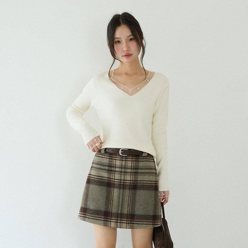 设计感钉珠网纱拼接V领针织衫女秋冬轻奢感内搭上衣11097强明女装,女装/女士精品,毛针织衫,淘宝优惠券,粉丝福利购,淘宝优惠卷