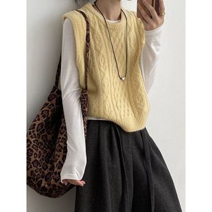 外搭毛衣马甲P2617强明女装 糖果色圆领麻花软糯针织背心 秋冬无袖