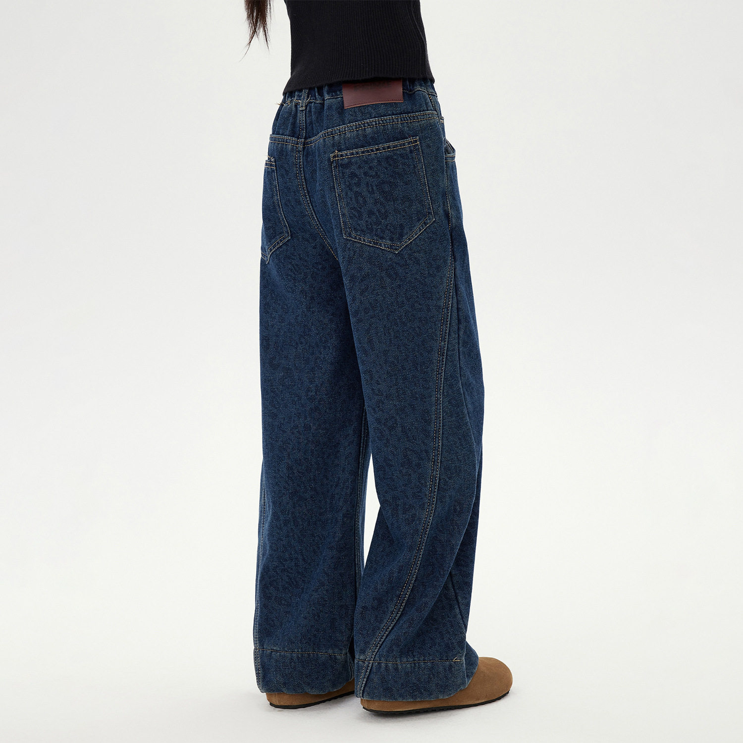 女童豹纹牛仔裤2026春装新款儿童洋气宽松直筒裤加厚休闲阔腿裤子