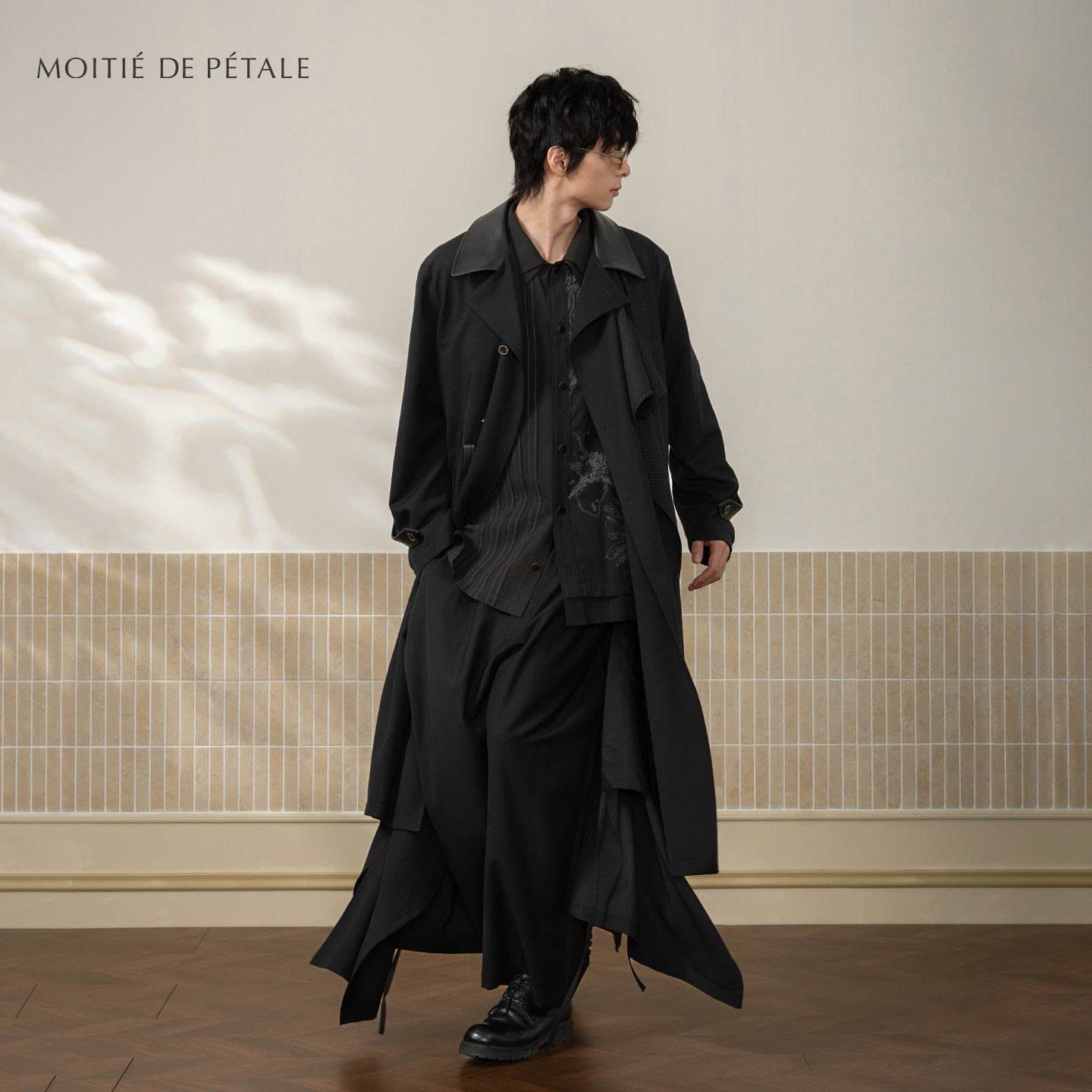 半片花瓣「晚宴」小羊皮拼接飞片造型腰带大衣 长款翻领风衣外套,男装,风衣,淘宝优惠券,粉丝福利购,淘宝优惠卷