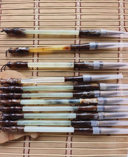 天然岫玉毛笔小号规格长约20CM，笔杆粗约7-8MM 一件代发
