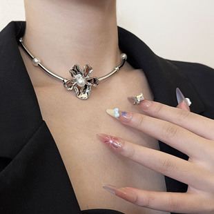 冷淡风金属重工花朵珍珠拼接项链轻奢设计感高级感时尚颈链锁骨链