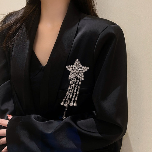复古金属女星星镶钻流苏胸针胸花