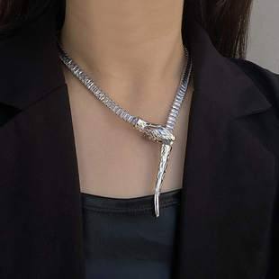 锆石闪钻choker项圈项链蛇形金银小众流苏个性设计轻奢毛衣项链女