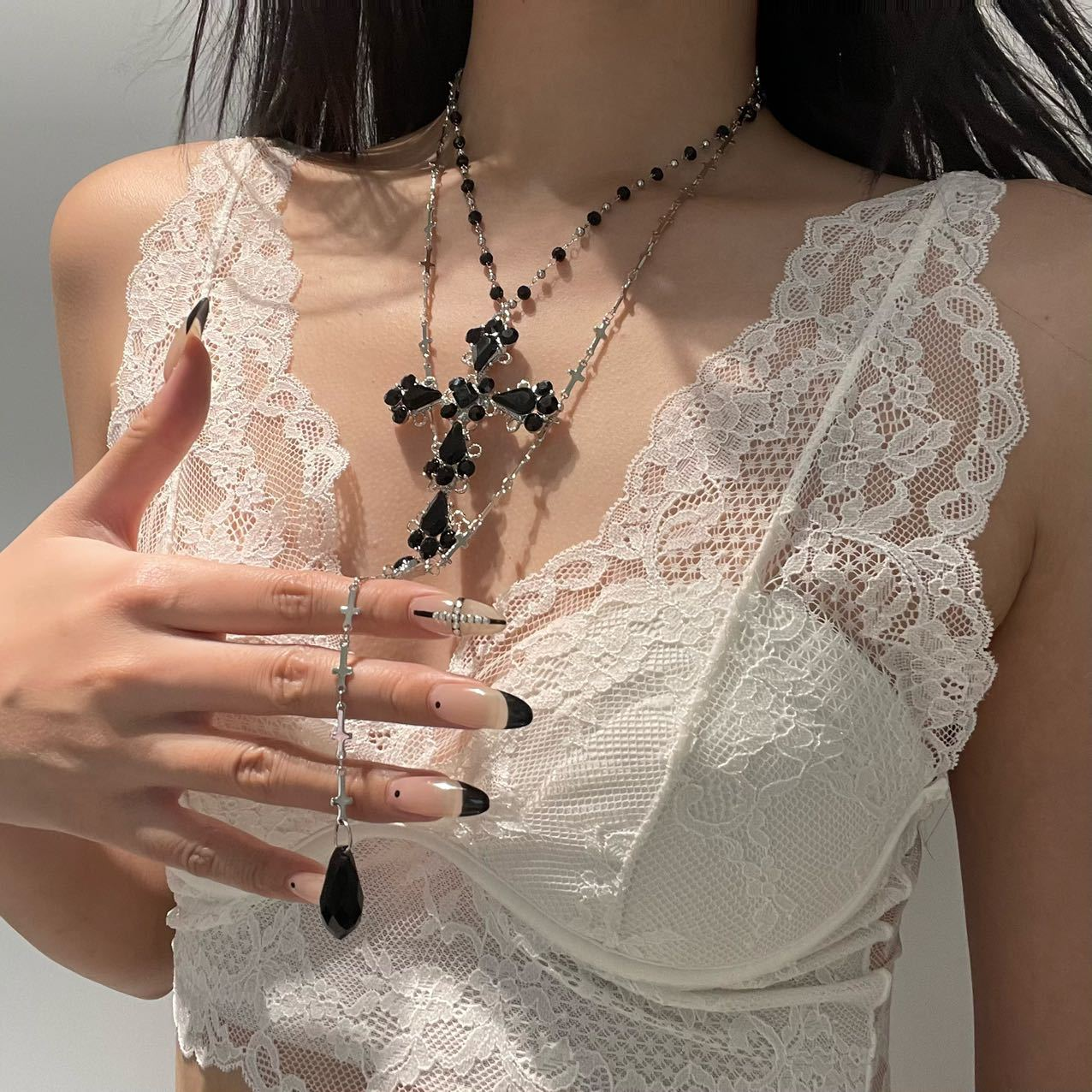 镶钻十字架双层叠戴项链毛衣链女