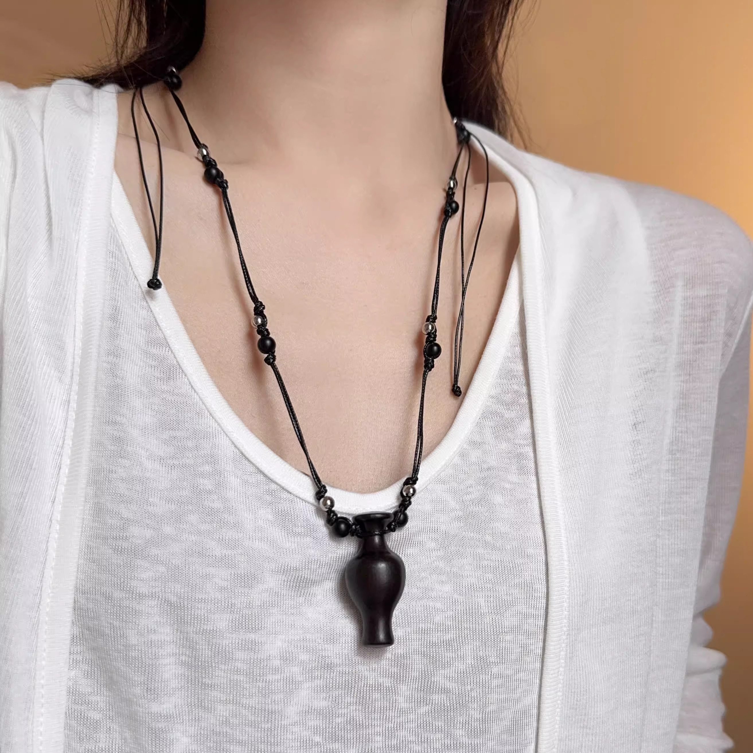 立体木质花瓶黑绳长款复古项链女