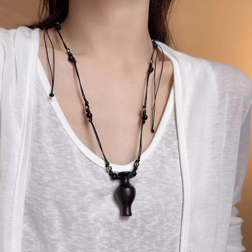 立体木质花瓶黑绳长款复古项链女