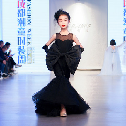 儿童礼服女童公主裙鱼尾裙2025新款t台高端走秀港风黑演出服主持