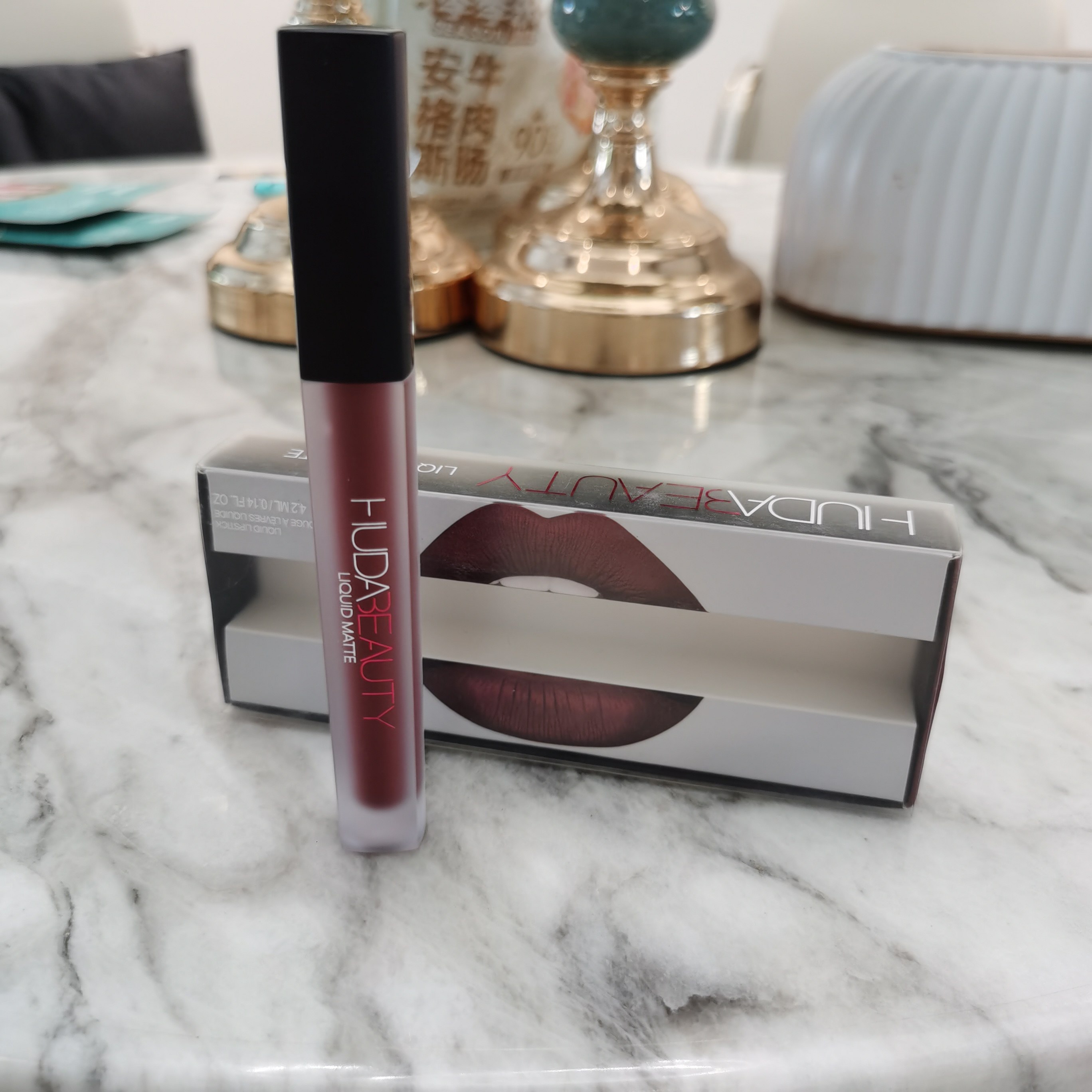 Huda Beautyrd哑光雾面唇釉唇膏first class