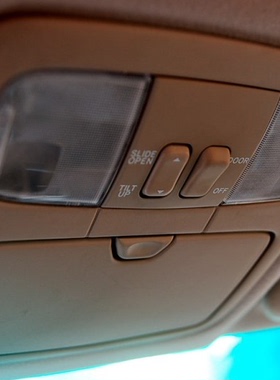 02-09老霸道LC120室内顶灯片阅读二三排灯罩10-18普拉多LC150顶灯