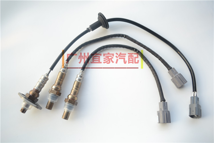 04-13花冠 前后氧传感器 三元催化感应器 空燃比传感器 全新