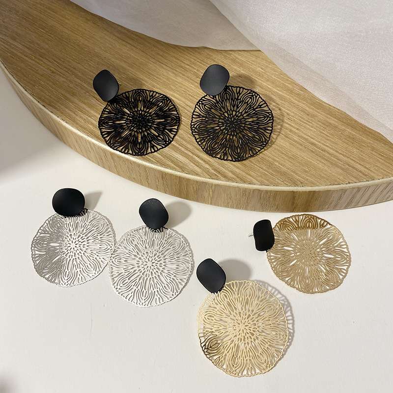 欧美热销镂空花纹波西米亚风耳钉个性化高级感几何气质耳饰女