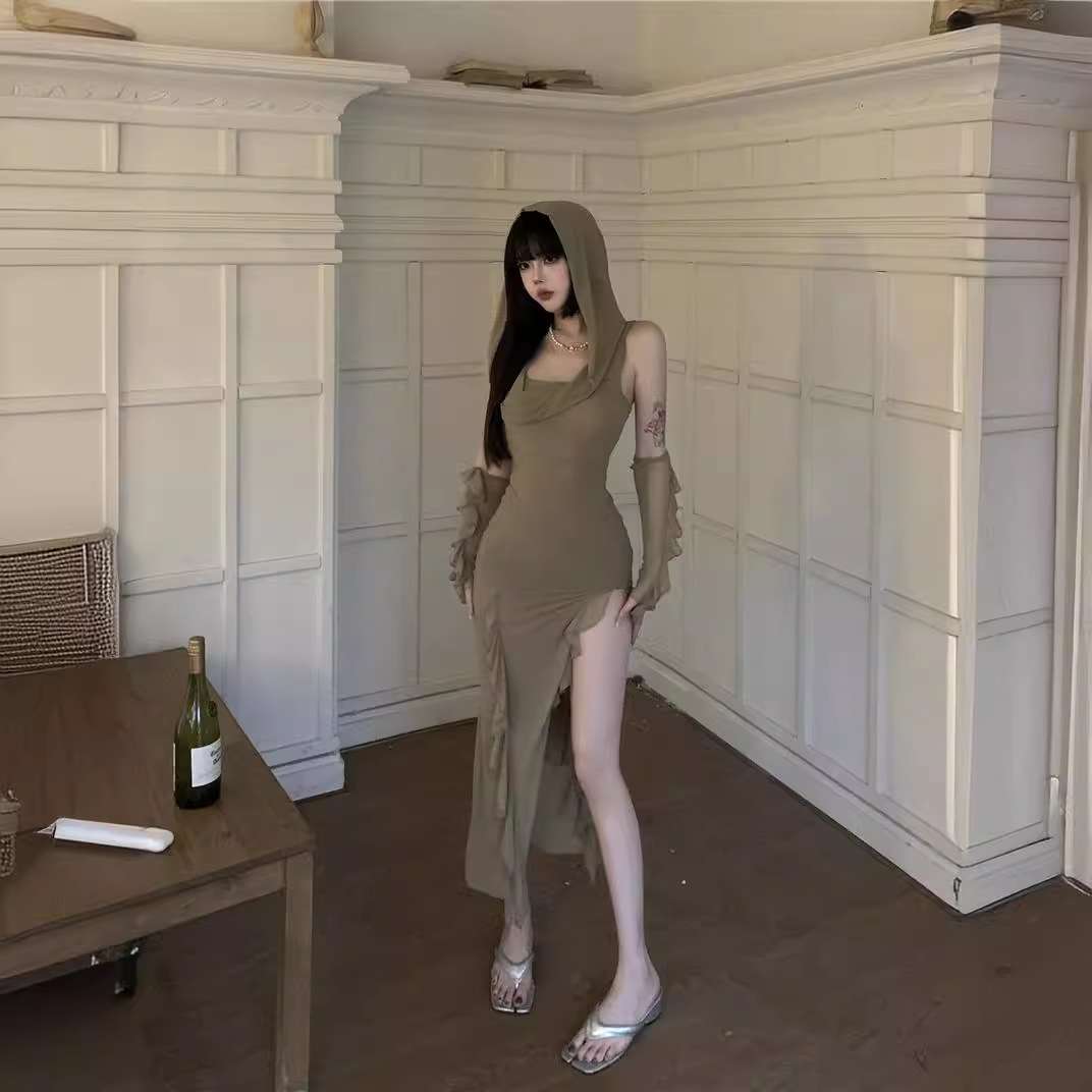 废土风连帽连衣裙女秋季纯欲开叉包臀中长裙御姐不规则荷叶边裙子