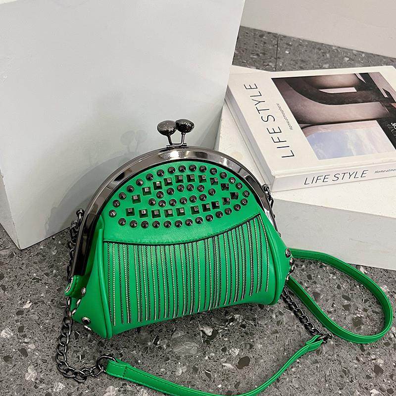 时尚新款软皮面流苏包包2024贝壳包韩版单肩斜挎包链条手提包,箱包皮具/热销女包/男包,通用款女包,淘宝优惠券,粉丝福利购,淘宝优惠卷