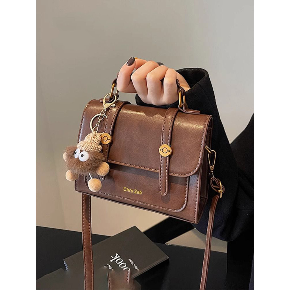 高级质感复古小包包女式2025新款百搭斜挎包时尚超火手提小方包