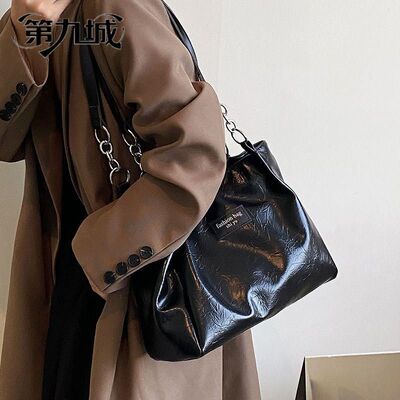 第九城女包2026新款上班上学通勤单肩包大容量女士包包链条托特包