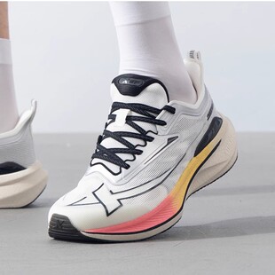 训练鞋 正品 入门级马拉松跑鞋 2.0缓震跑步鞋 特步两千公里二代男鞋