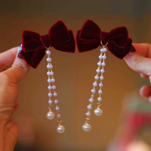 甜美千金风气质酒红色丝绒蝴蝶结女孩发夹珍珠链条流苏儿童耳边夹