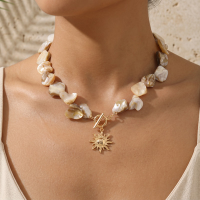 Shell OT Clasp Necklace - Women's Vacation Accessories女项链