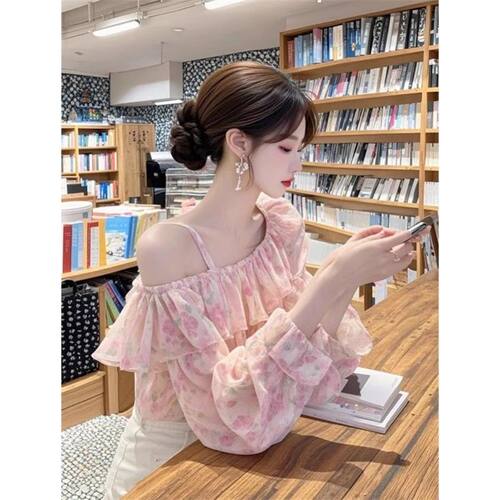 法式纯欲气质露肩吊带衬衫女新款设计感小众一字肩碎花百搭上衣