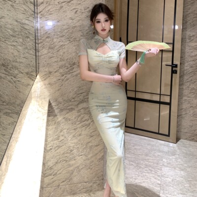 复古约会年轻款镂空旗袍显身材