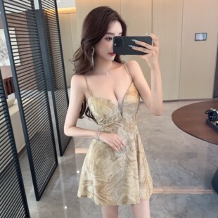 夜总店ktv性感低胸V领显白遮肚吊带连衣裙女技师工作服约会短裙子