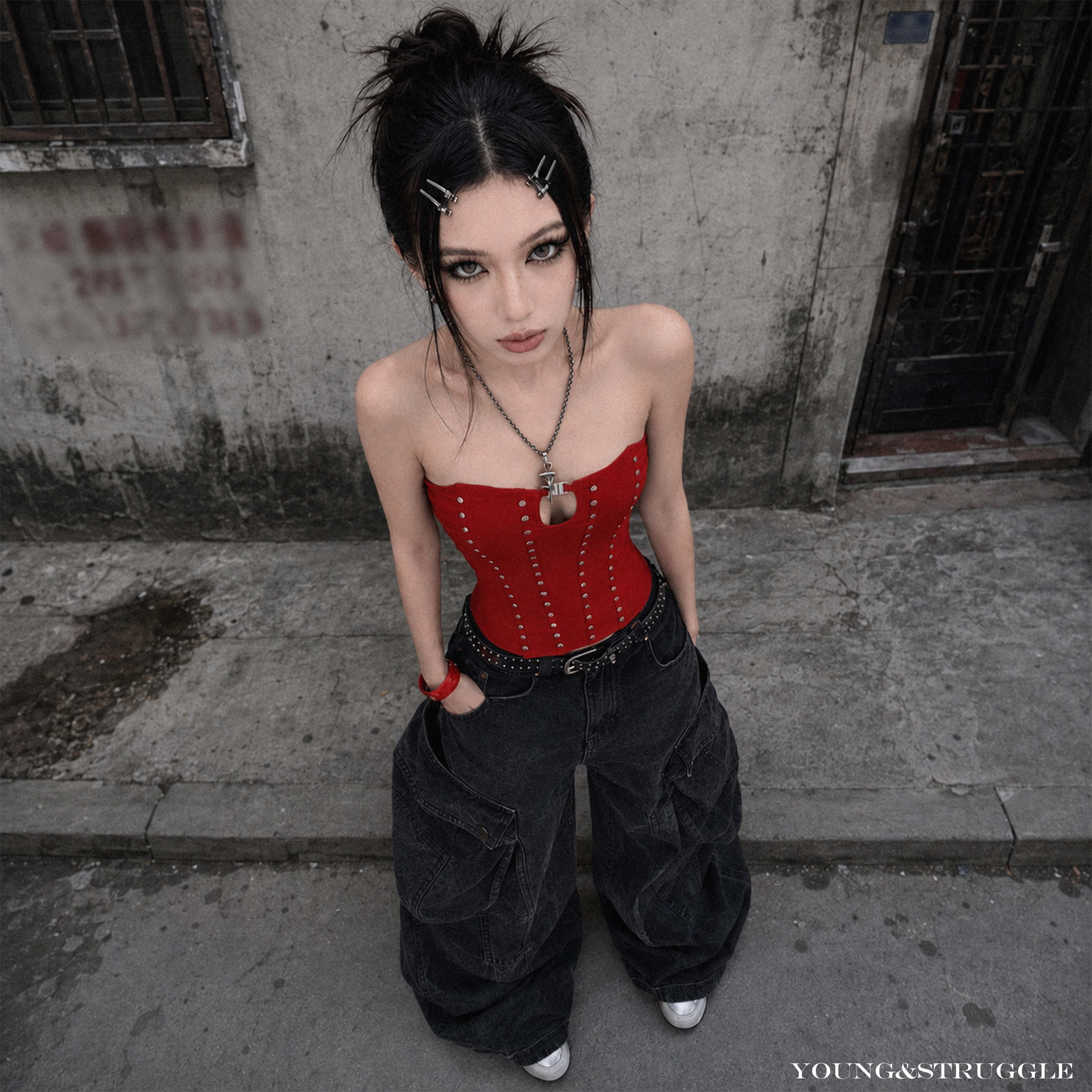 y2k亚文化千禧辣妹风街头铆钉抹胸女修身显瘦短款背心红色上衣潮